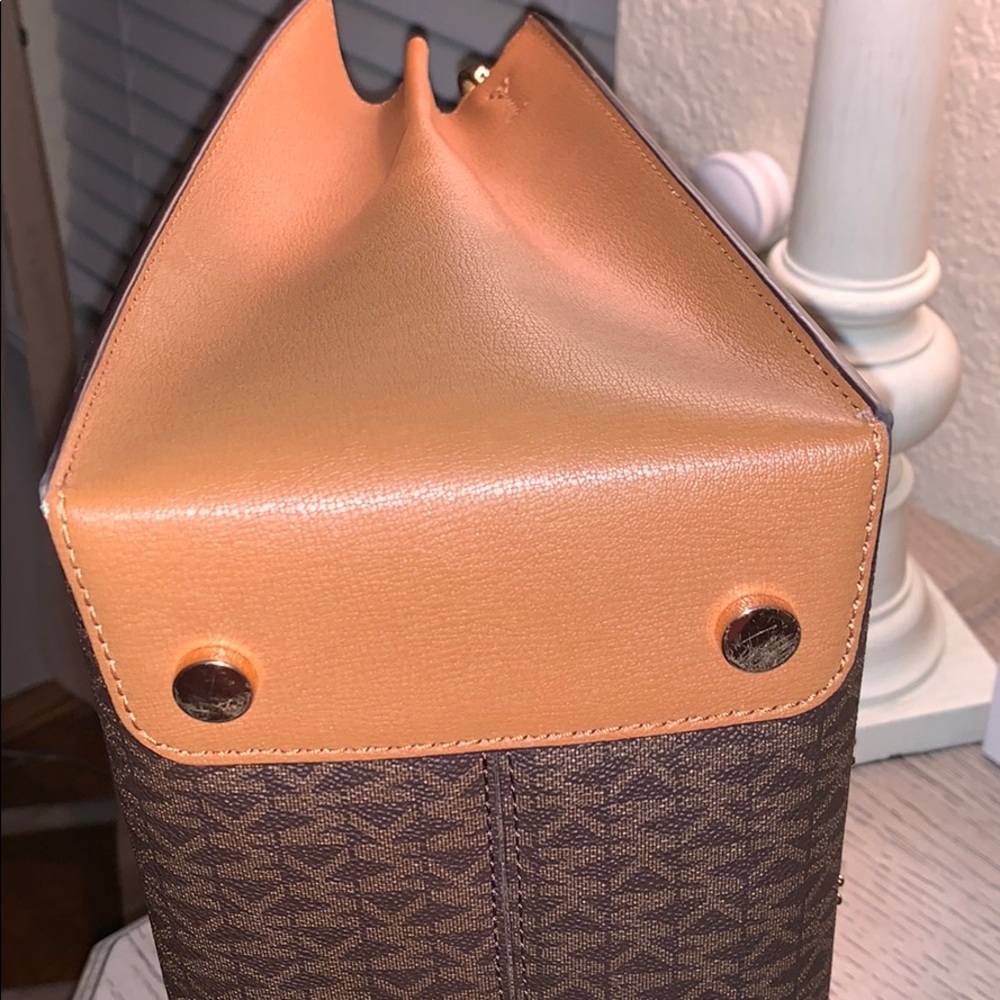 Authentic Michael Kors bundle - Picture 7 of 7